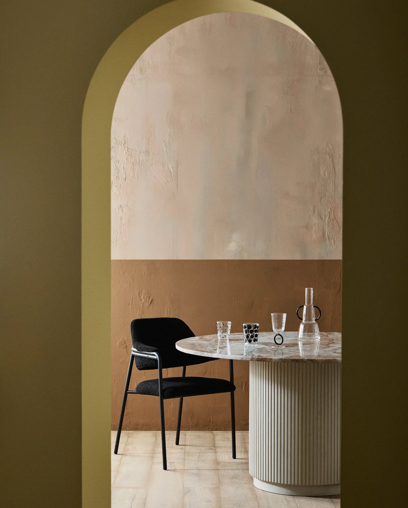 Apium Weinglas transparent/schwarz - GUNDT HOME