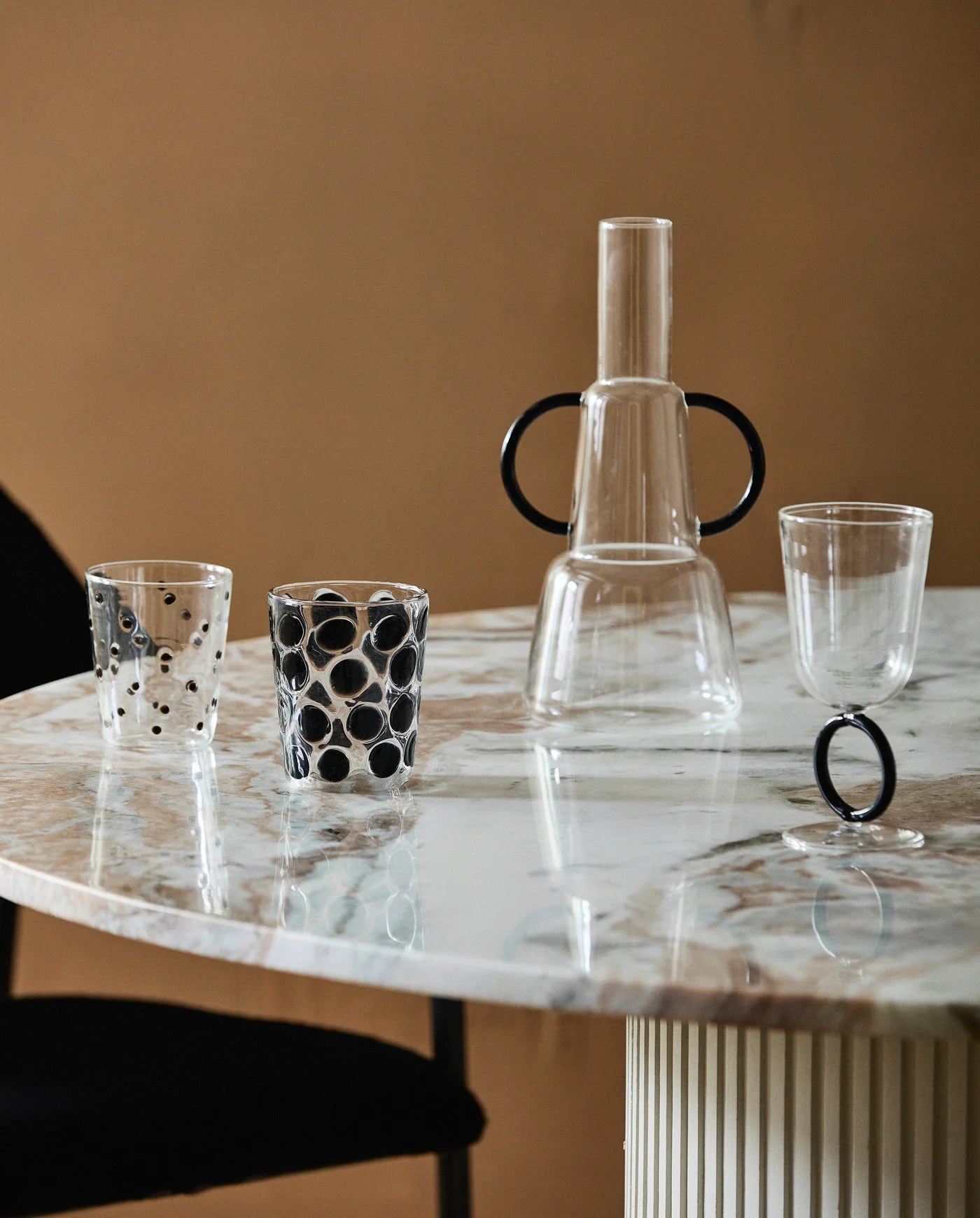 Apium Weinglas transparent/schwarz - GUNDT HOME